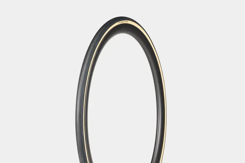 Bontrager Aeolus RSL TLR 700x30c Cotton Road Racing Tyre in Black/Tan