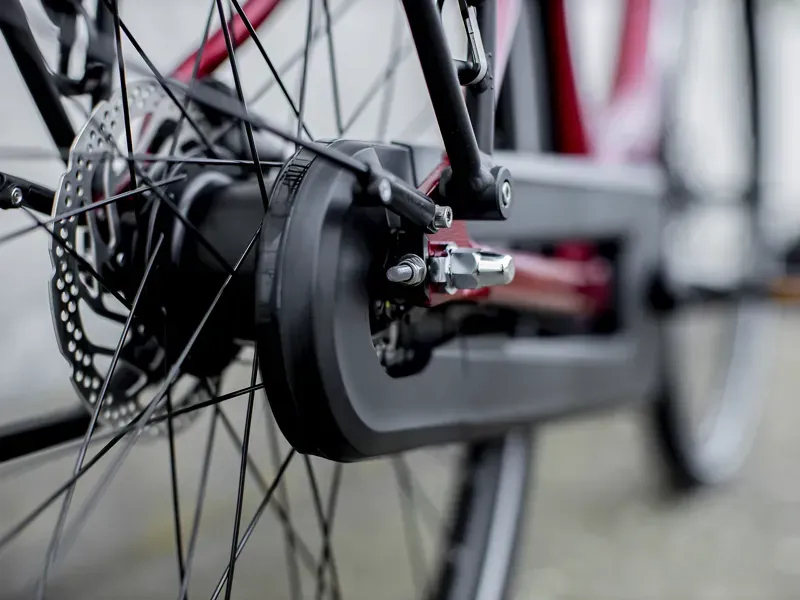  Trek District+ 4 500wh Lowstep eHybrid Bike in Red-7