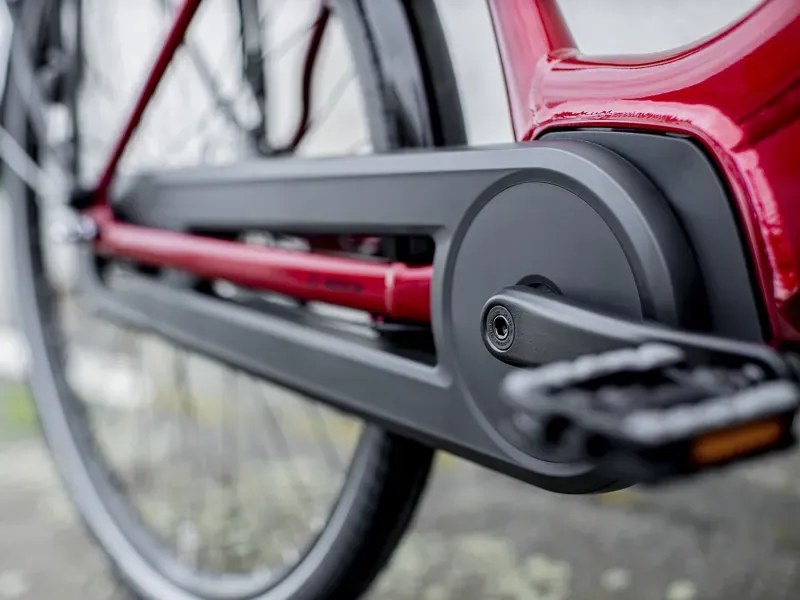  Trek District+ 4 500wh Lowstep eHybrid Bike in Red-6