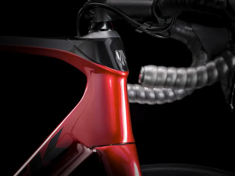 Trek Domane SL 5 Disc Carbon Road Bike in Red-4