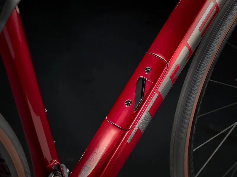  Trek Domane SL 6 Carbon Road Bike in Red-10