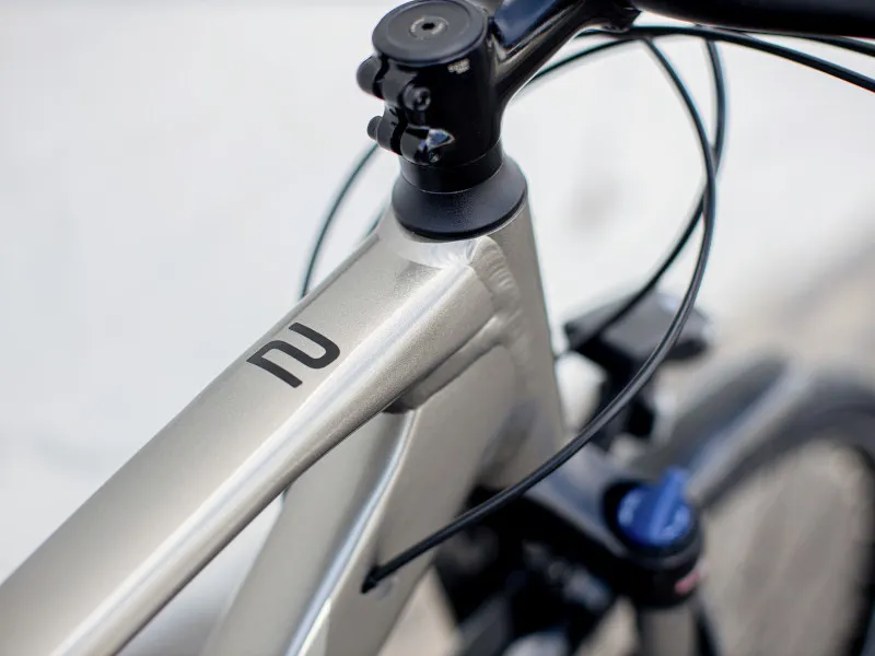Trek Dual Sport 2 Equipped Hybrid Bike in Silver-12