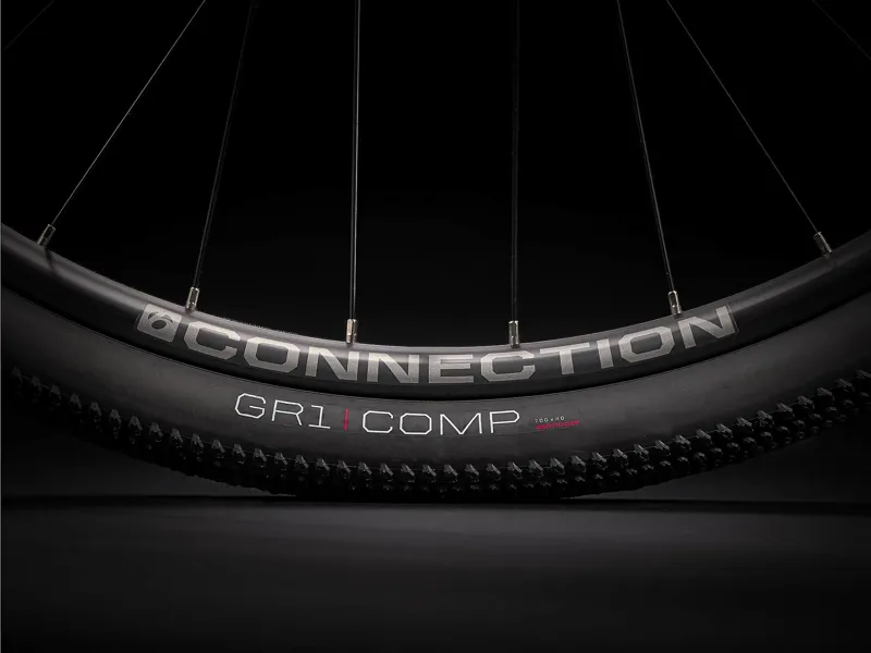 Trek Dual Sport 2 Hybrid Bike in Silver-8