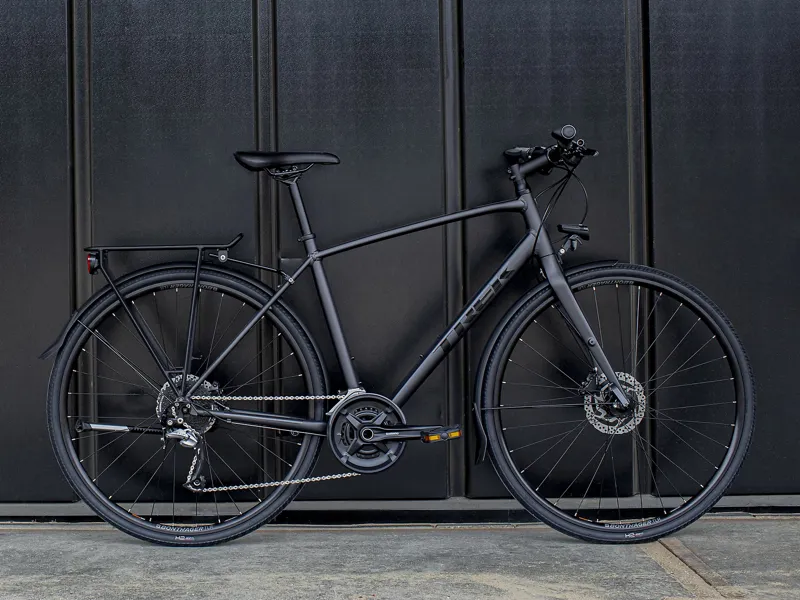 Trek FX 3 Disc Equipped Mens Hybrid Bike in Black