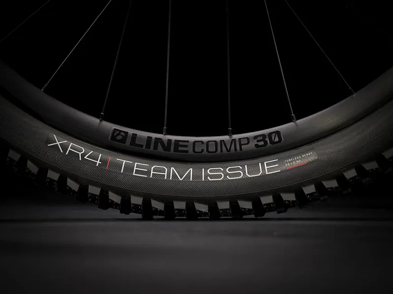 Trek Fuel EX 8 XT Mountain Bike 2021 in Red-5