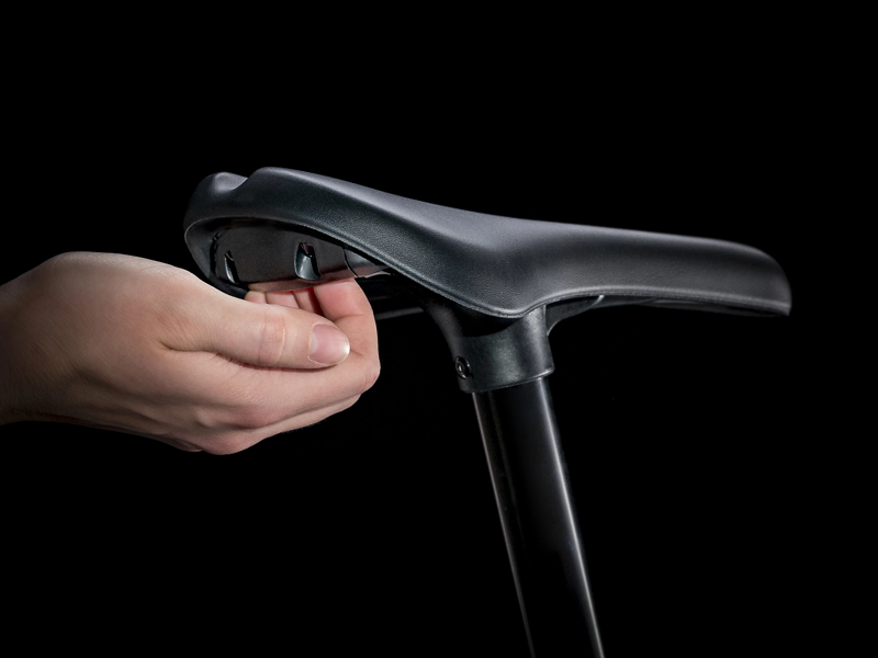  Trek Precaliber 24 8-Speed Suspension Kids Hybrid Bike in Black-2