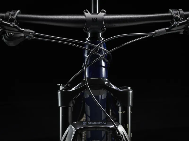 Trek Procaliber 9.6 XC Mountain Bike in Blue Carbon Smoke-9