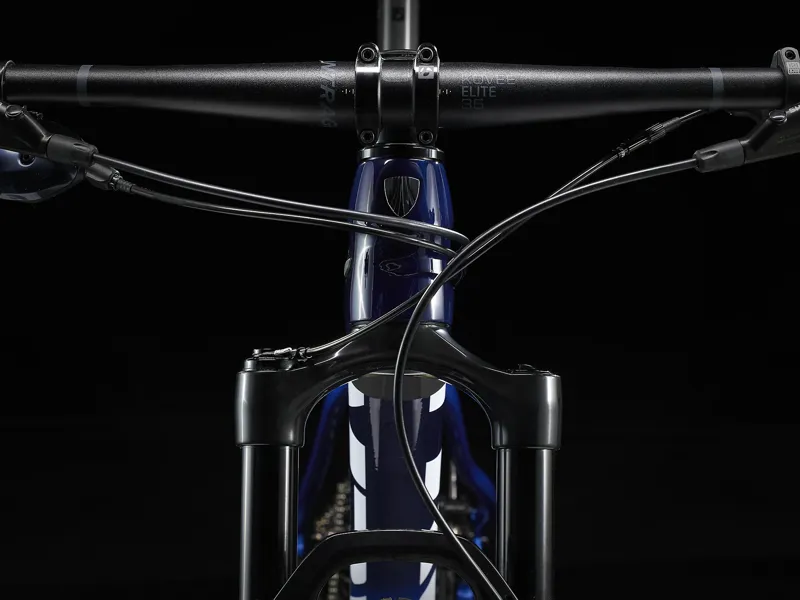 Trek Procaliber 9.7 XC Mountain Bike in Navy Smoke to Alpine Blue-9