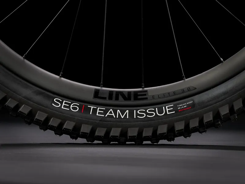 2022 Trek Slash 9.8 XT Carbon Mountain Bike in Lithium Grey-6