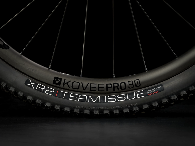 Trek Supercaliber 9.8 XT XC Mountain Bike in Orange-5