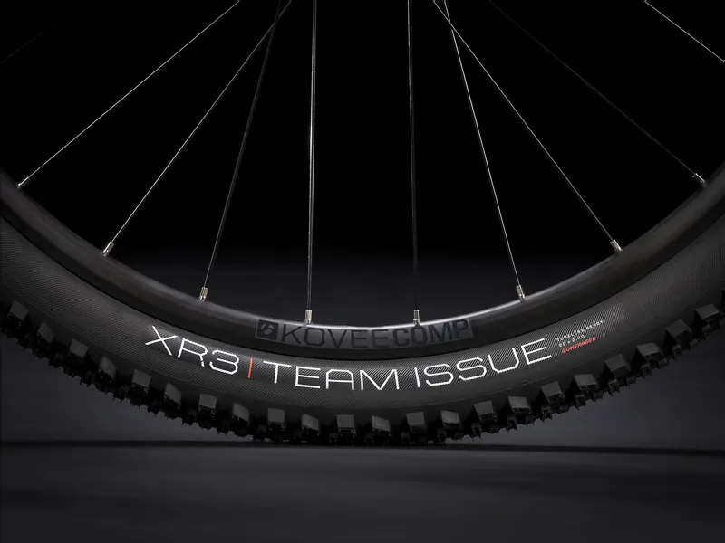 Trek Top Fuel 9.7 NX Carbon FS Mountain Bike in Black-7