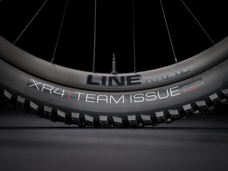  Top Fuel 9.8 GX AXS XC Mountain Bike in Raw Carbon-6