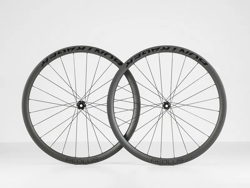 Bontrager Aeolus Pro 37 TLR Disc Road Wheel -5