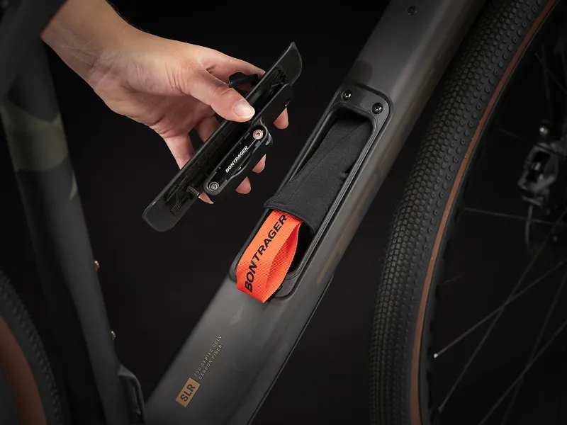  Trek Checkpoint SLR 7 Etap Gravel Bike in Deep Smoke/Olive Grey-6