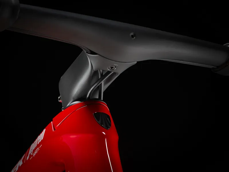 Trek Emonda SLR 6 eTap Road Bike in Red-10