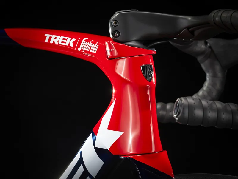 Trek Emonda SLR 6 eTap Road Bike in Red-9