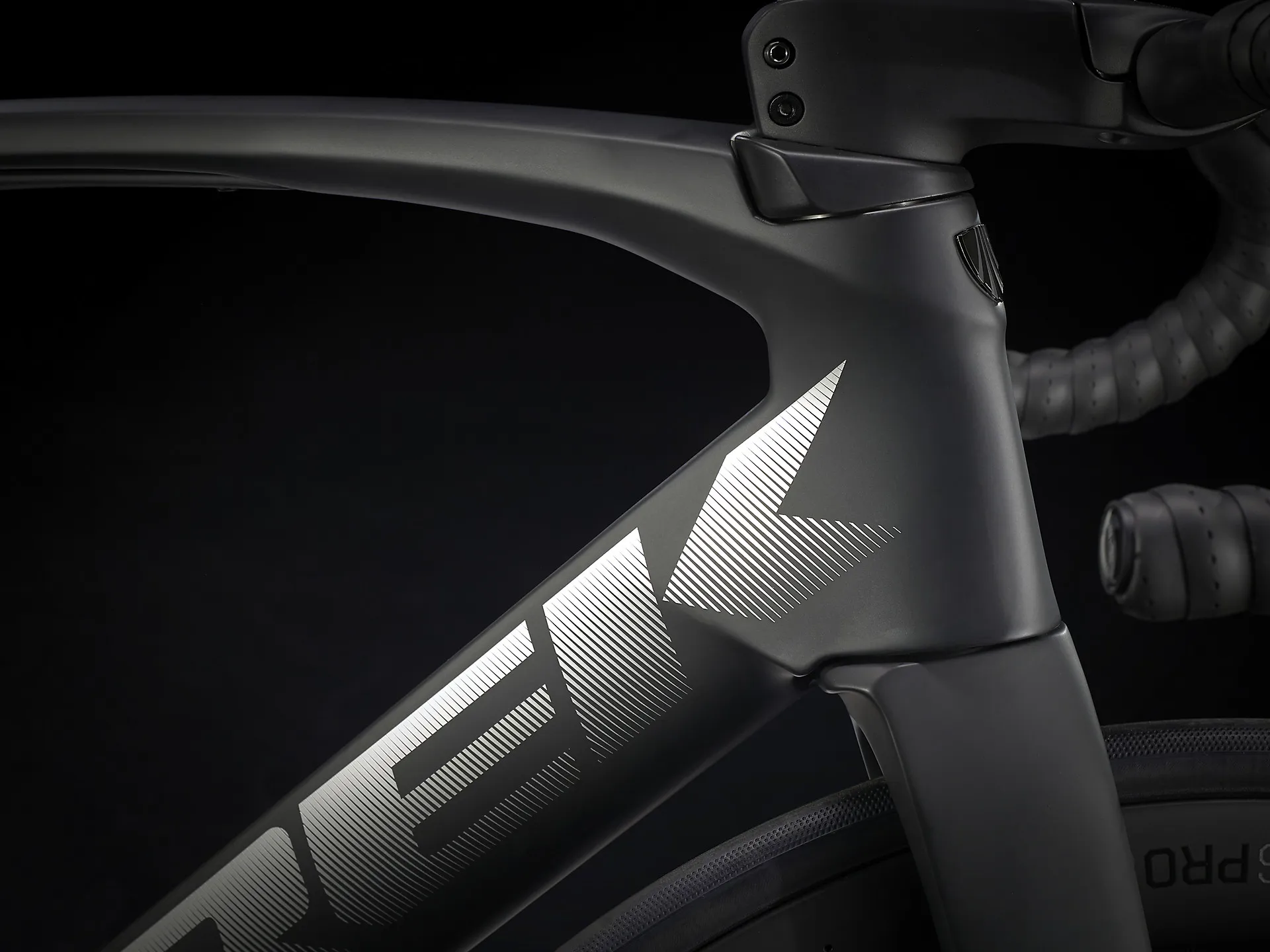 Trek Madone SLR 6 Disc Aero Road Bike in Grey 2022