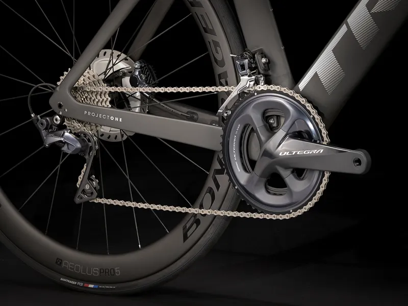 Trek Madone SLR 6 Disc Road Bike in Grey-3