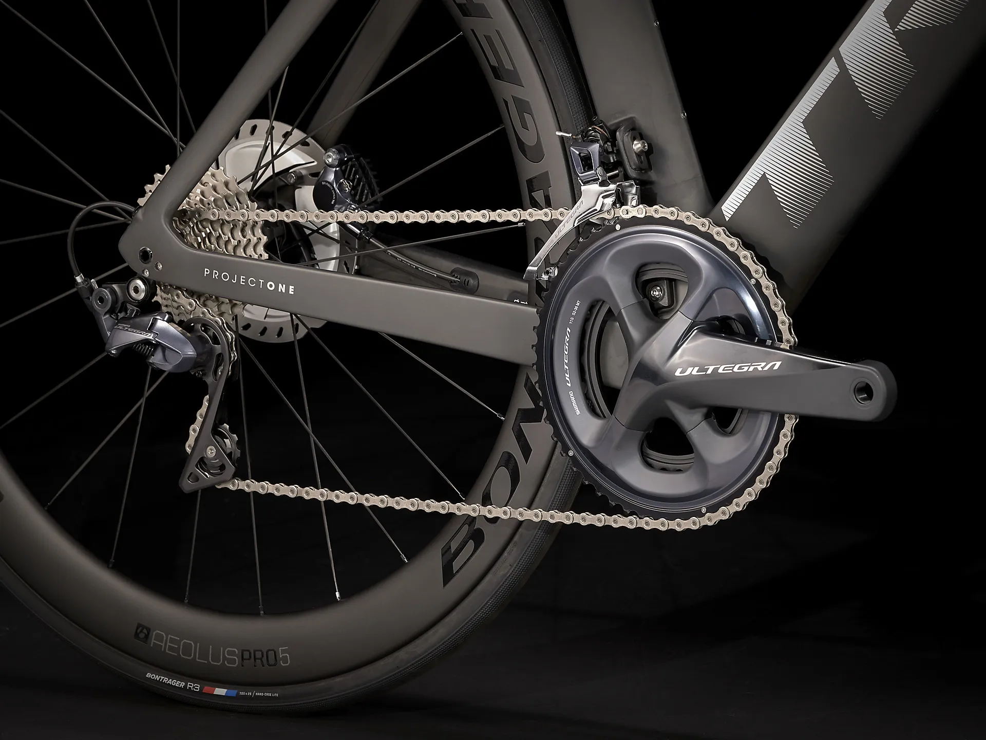 Trek Madone SLR 6 Disc Aero Road Bike in Grey 2022