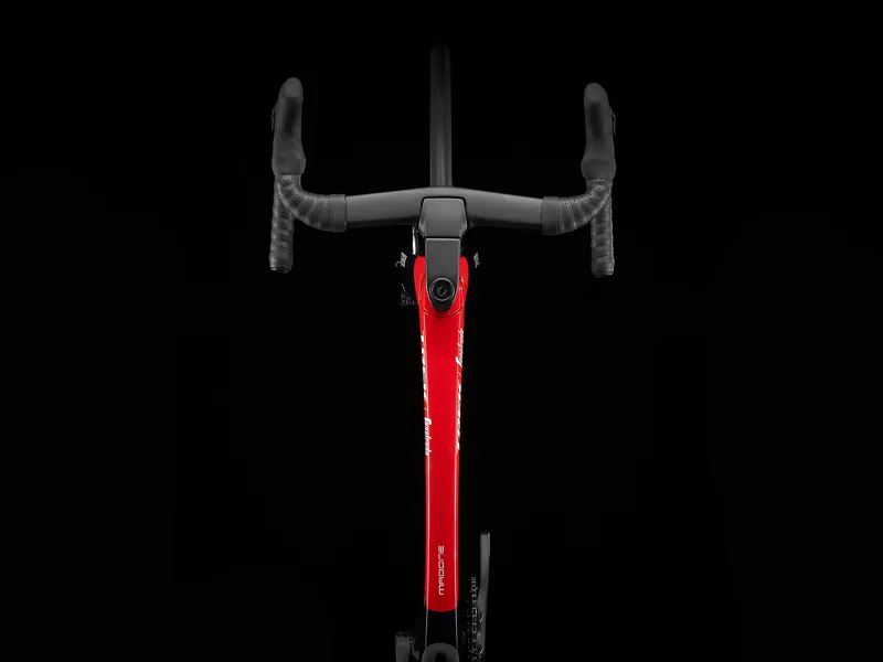  Trek Madone SLR 7 Road Bike in Navy Carbon Smoke/Viper Red-4