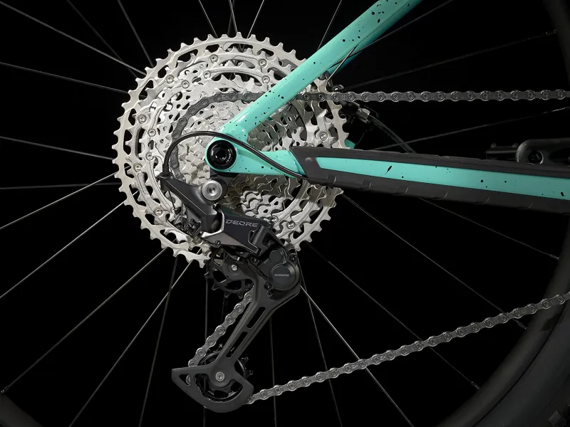  Trek Roscoe 7 Mountain Bike in Miami Green/Trek Black-2