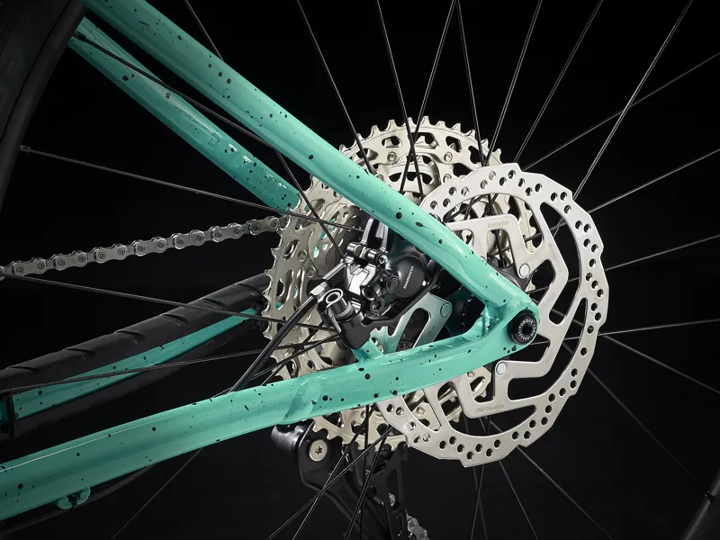  Trek Roscoe 7 Mountain Bike in Miami Green/Trek Black-9