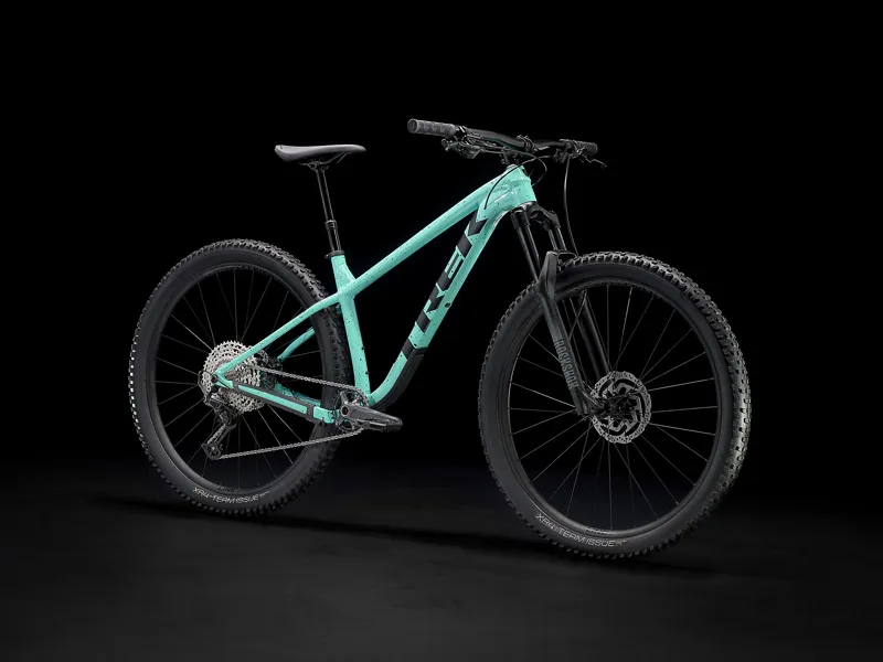  Trek Roscoe 7 Mountain Bike in Miami Green/Trek Black-11