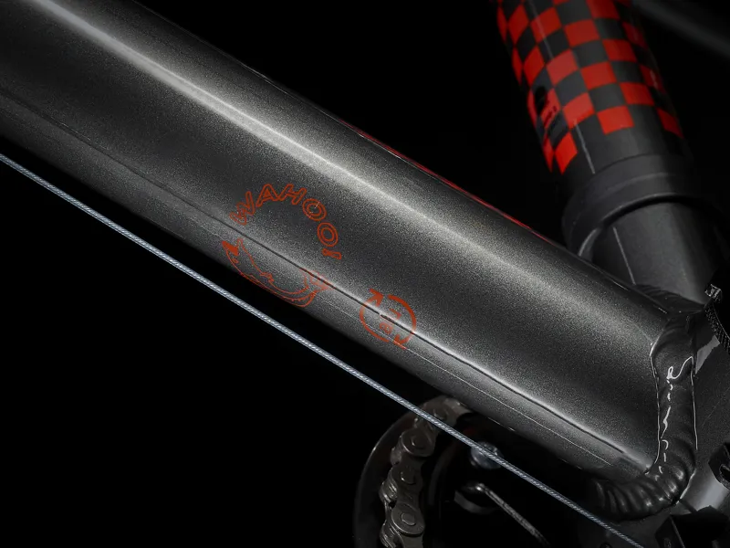 Trek Wahoo 26 Hybrid Kids Bike in Grey-7