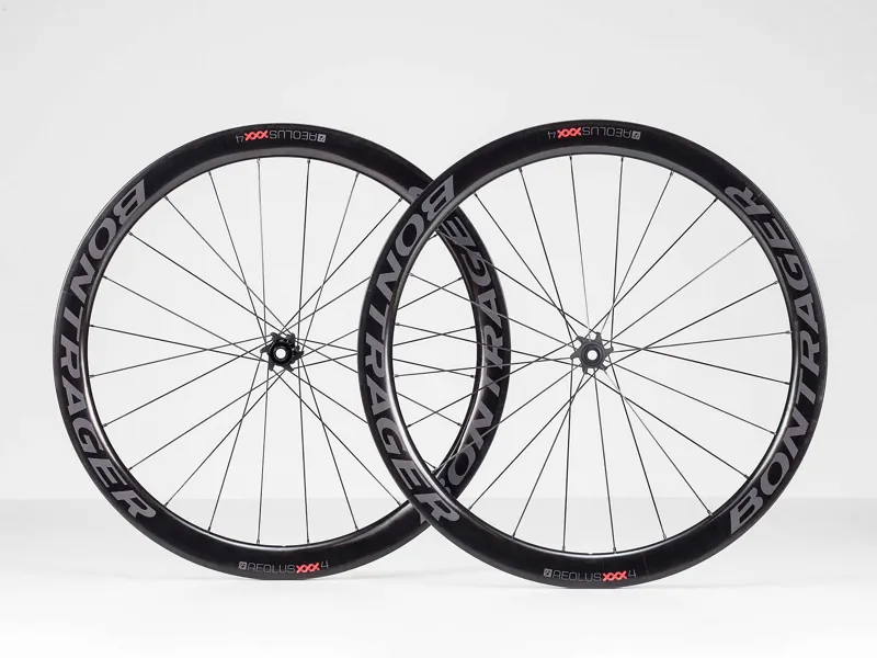 BONTRAGER AEOLUS XXX4 CARBON チューブラー 前々から気になっていた、Bontrager(ボントレガー)Aeolus XXX4