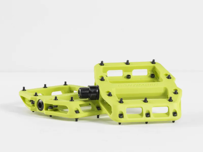 Bontrager Line Elite Flat Mountain Bike Pedals in Green