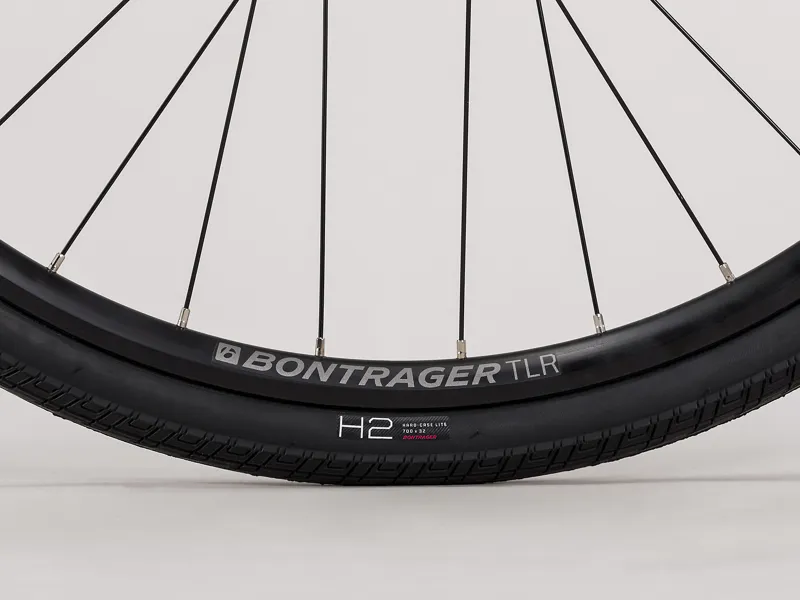 Trek FX 3 Disc Mens Hybrid Bike in White-3