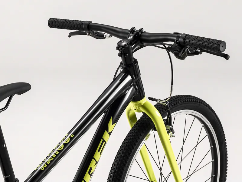 Trek Wahoo 26 Kids Bike in Black-4