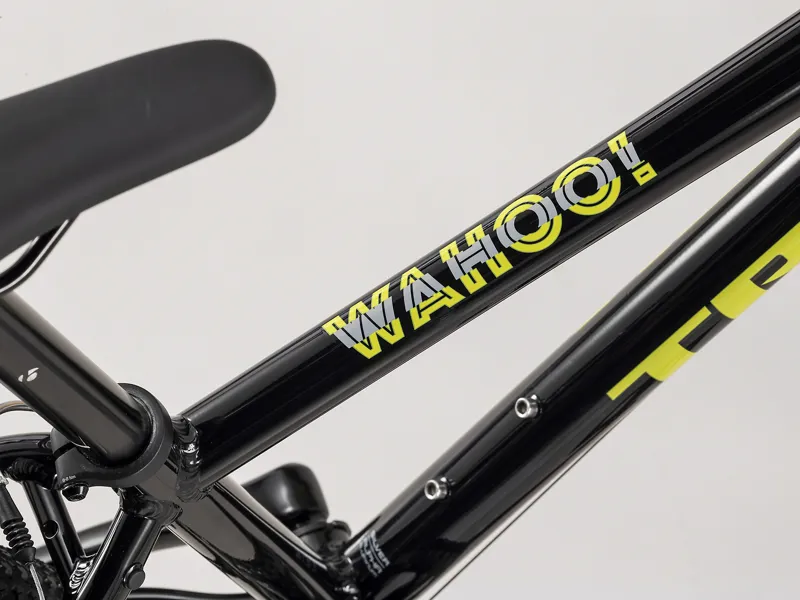 Trek Wahoo 20 Kids Bike in Black-2