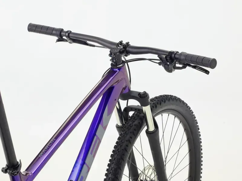 Trek Marlin 4 Gen 3 MTB in Purple Flip/Black Fade-2