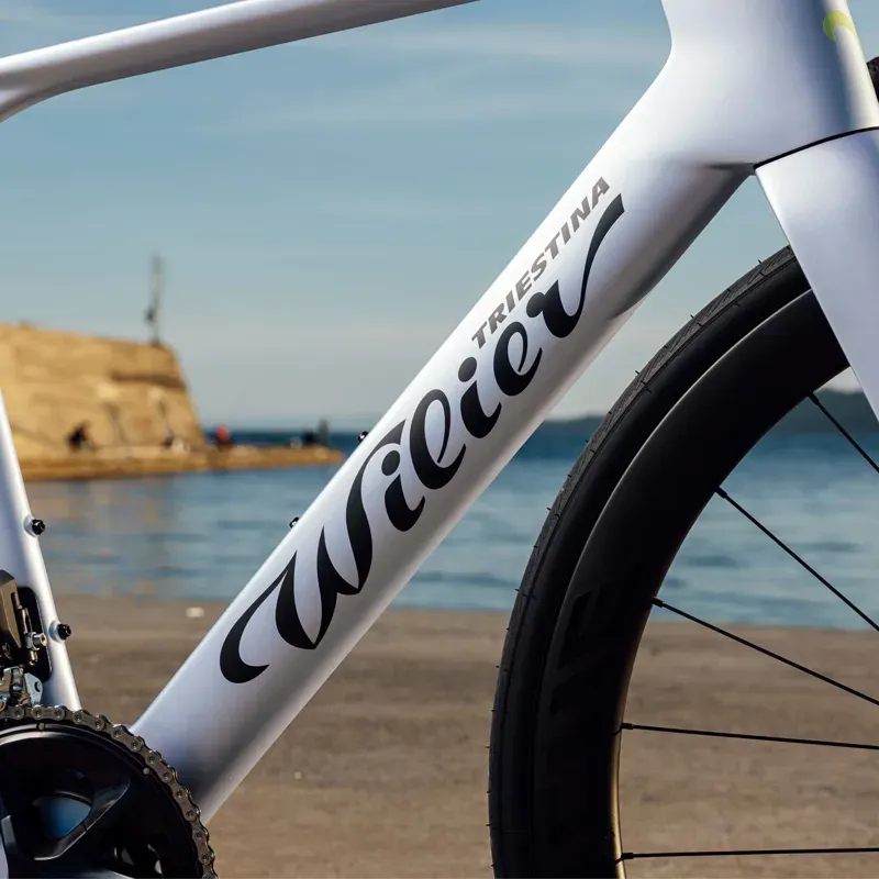 Wilier Rapida 105 Di2 Bike in Dusk Grey-1